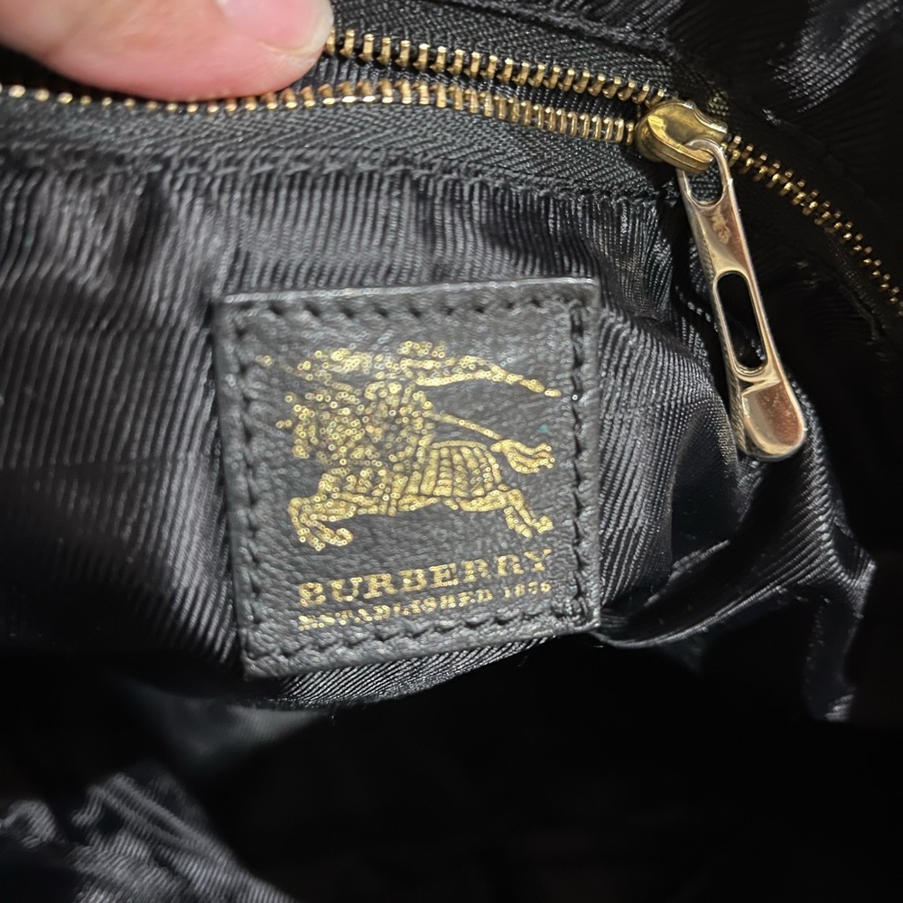 BURBERRY CANVAS HOBO - Picture 9 of 15